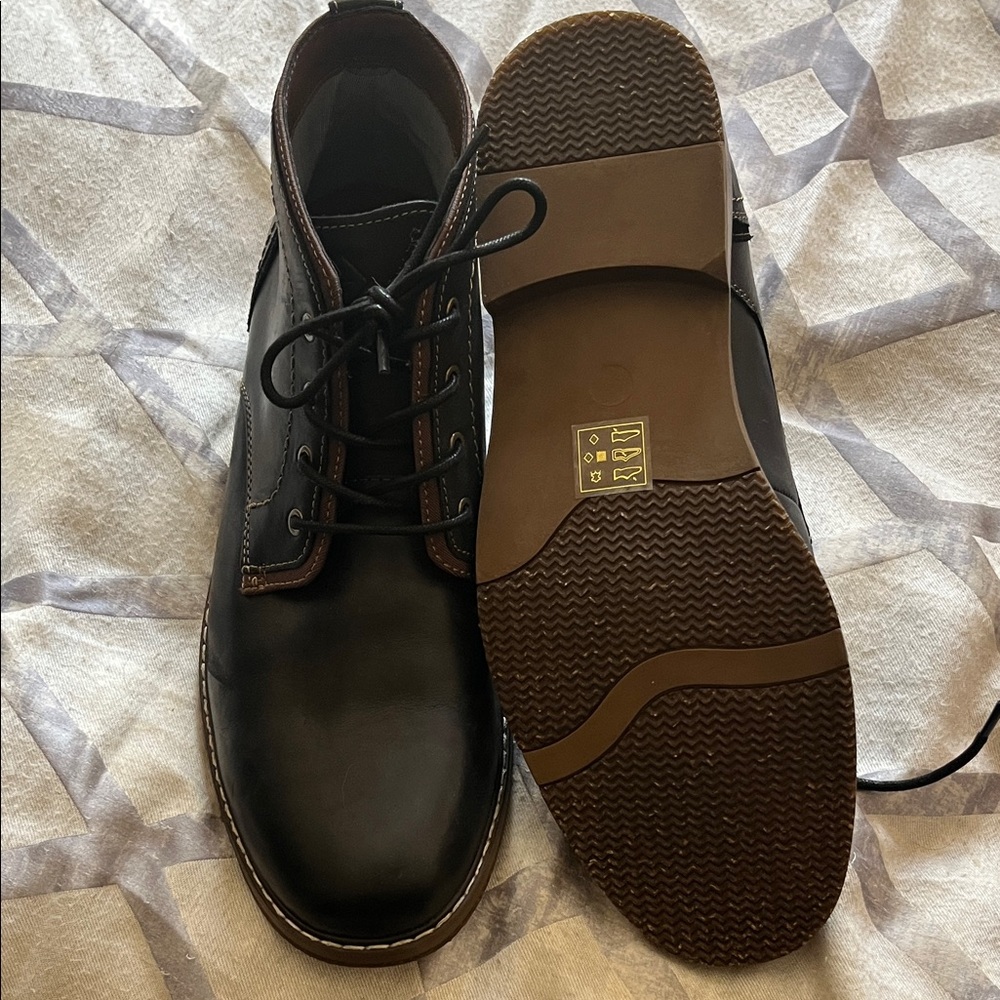 Elegant Black and Brown Chukka Boots